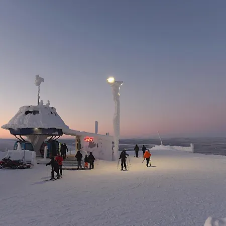 Levin Puolikuu 5 - Ski-in Ski-out